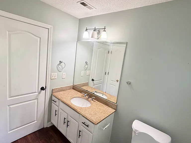 2400 Hampton Estates Dr SW #A — Photo 23