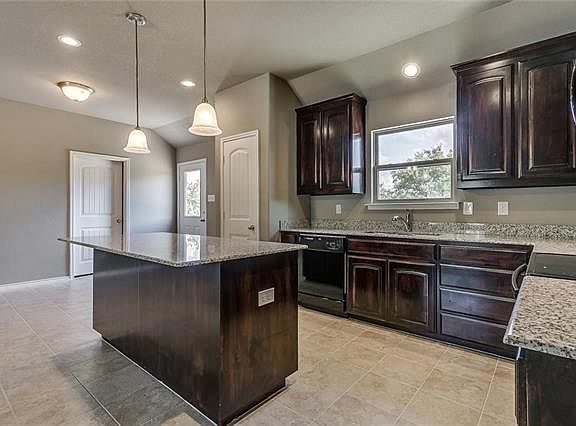 2nd image of 204 Brazos Valley Ln