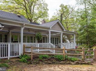 12 Circle Cir, Washington Grove, MD 20880