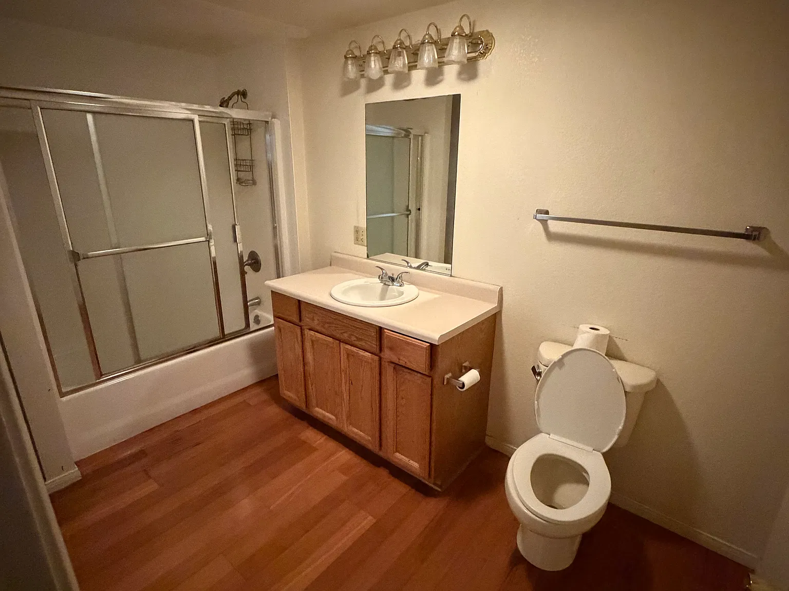 2 bed, $2,500 — Photo 2