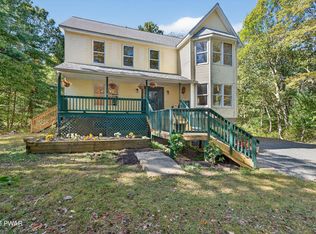 114 Chestnut Hill Rd, Shohola, PA 18458