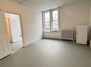 612 Warren St APT 2, Hudson, NY 12534