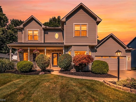 2nd image of 1138 Middlefield Trl