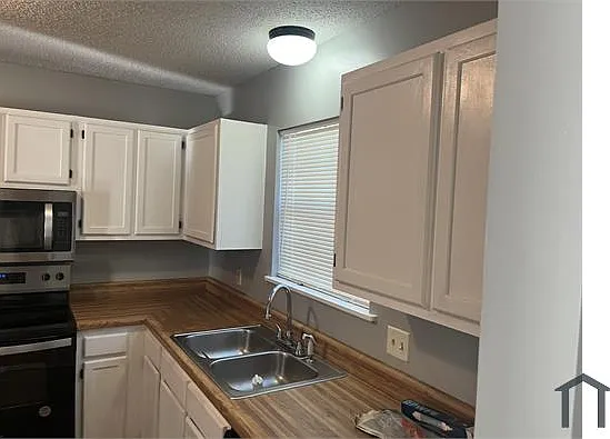 821 Winslow Way — Photo 5