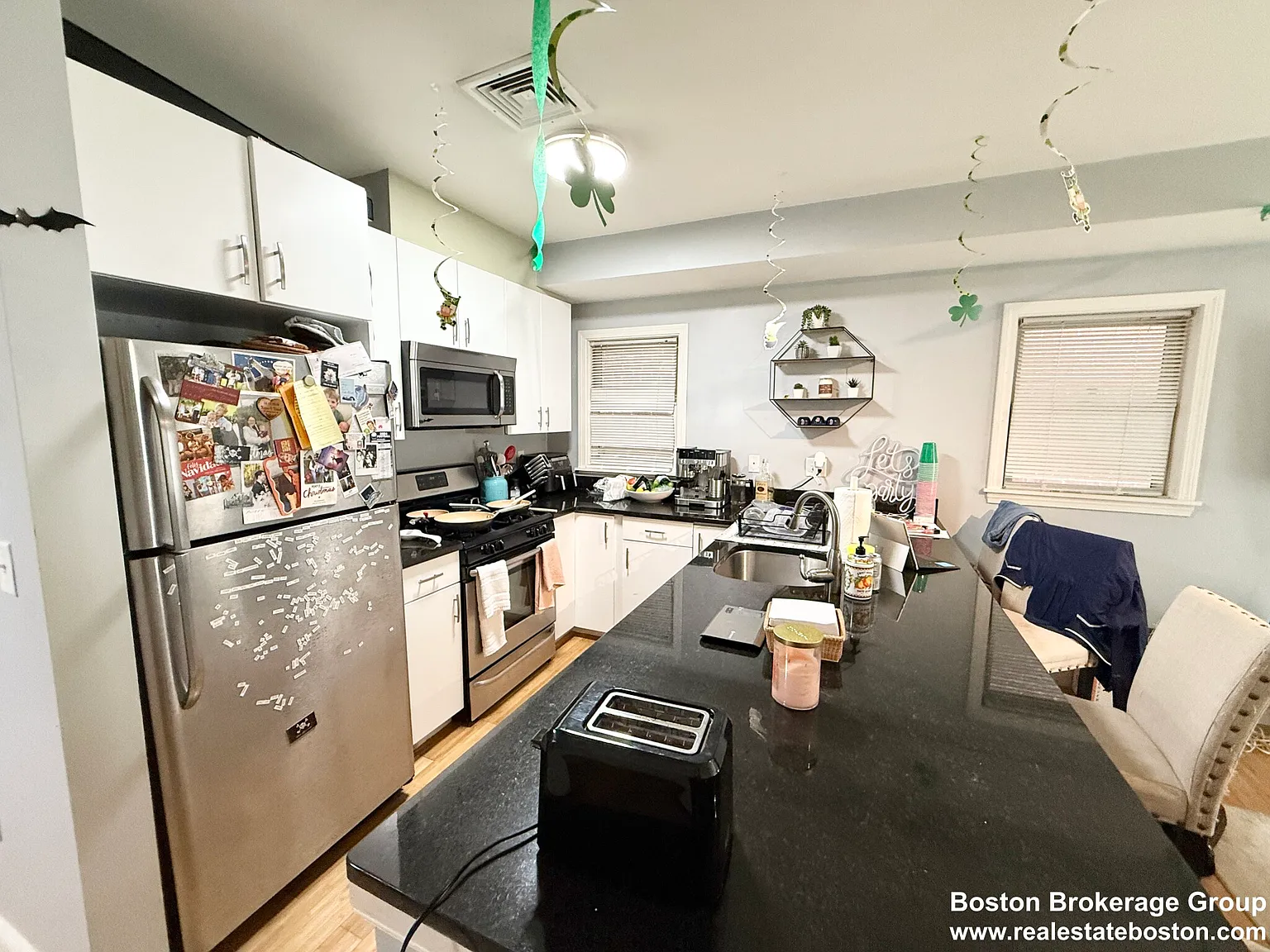 3 bed, 2.5 bath, $4,700 — Photo 2