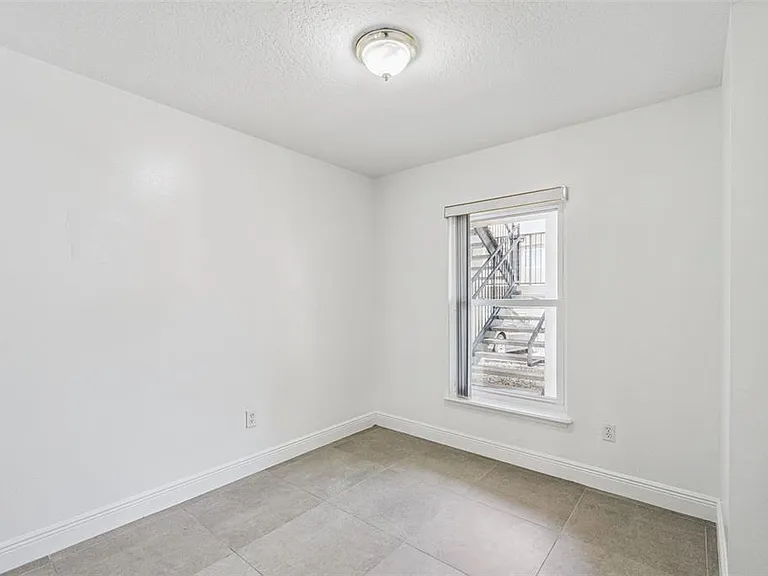 8818 Grand Palms Cir #A — Photo 10