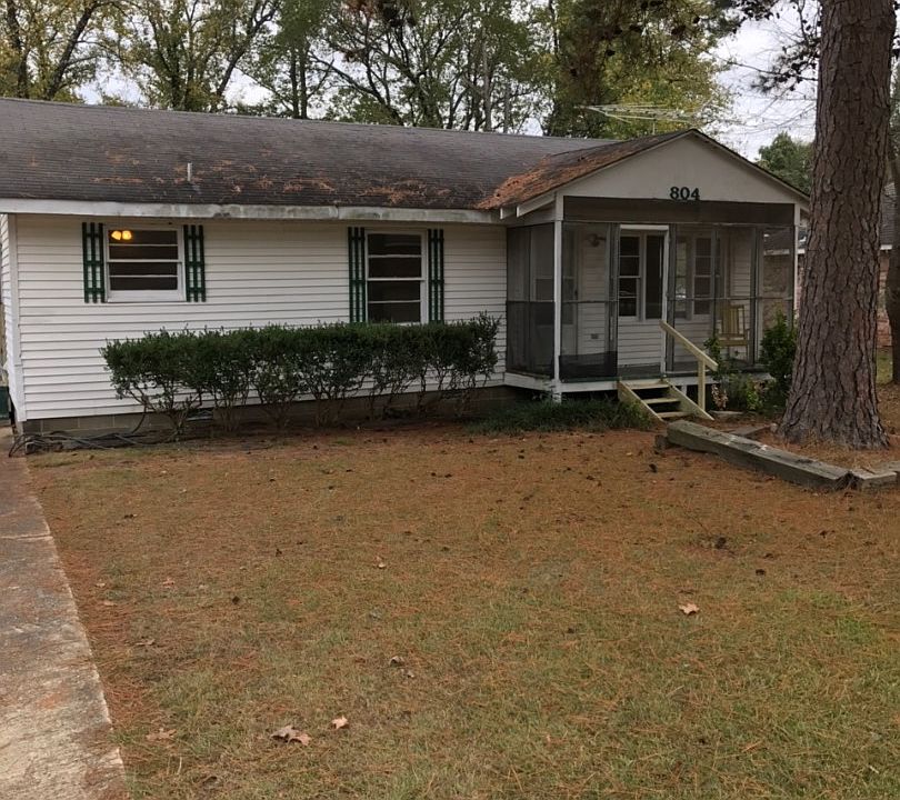 1st image of 804 N Kenwood Rd