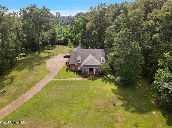 5049 Springridge Rd, Raymond, MS 39154