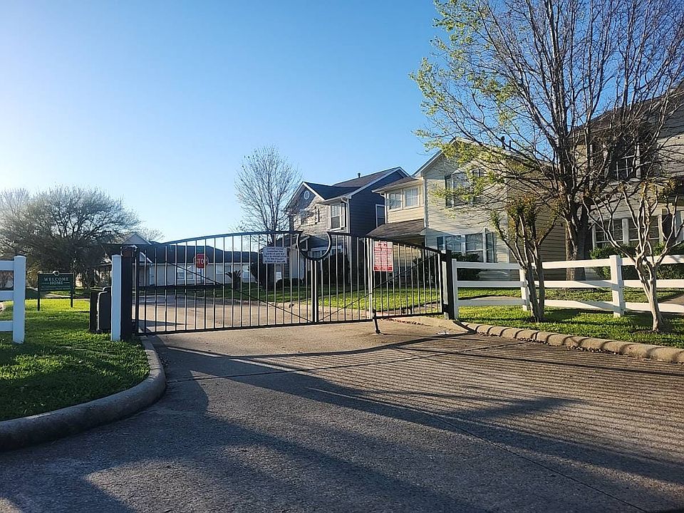 1st image of 15807 S Alley Ct