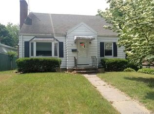 28 S Cliff St, Ansonia, CT 06401
