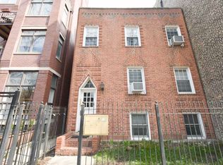 322 W Evergreen Ave APT 1, Chicago, IL 60610