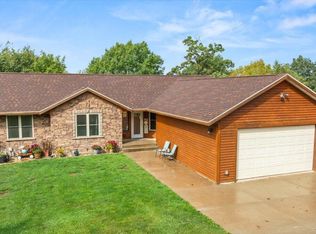S5773 Reality ROAD, Viola, WI 54664