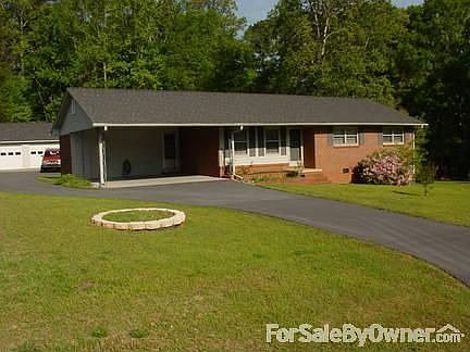 5th image of 504 Sunset Dr