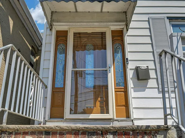 1210 91st Street image 1 of 14