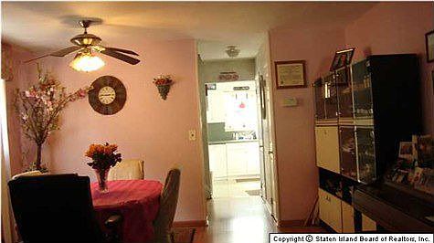 3rd image of 374 Cortelyou Ave
