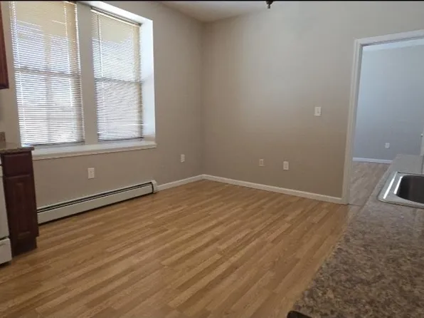 18 East 17th Street image 1 of 10