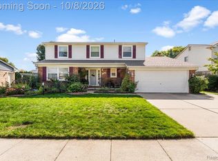 46371 Registry Dr, Canton, MI 48187