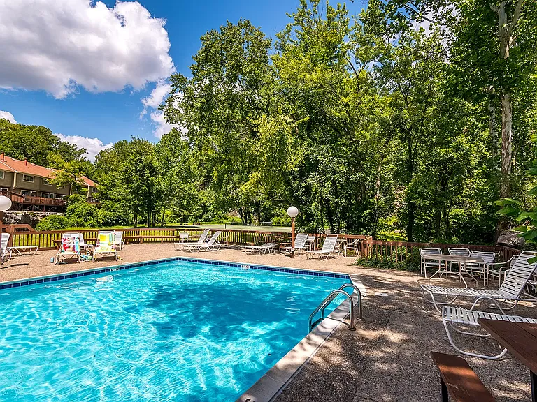 321 Crescent Spring Dr — Photo 13