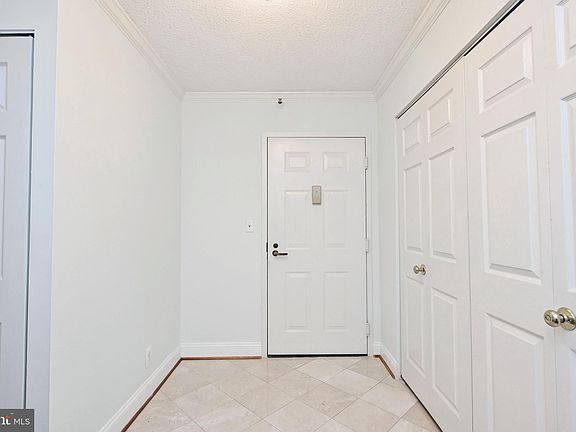 4th image of 1600 N Oak St APT 919