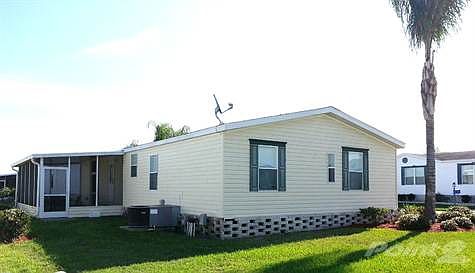 back yard, screened lanai