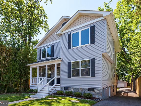 3rd image of 333 Howard Ave