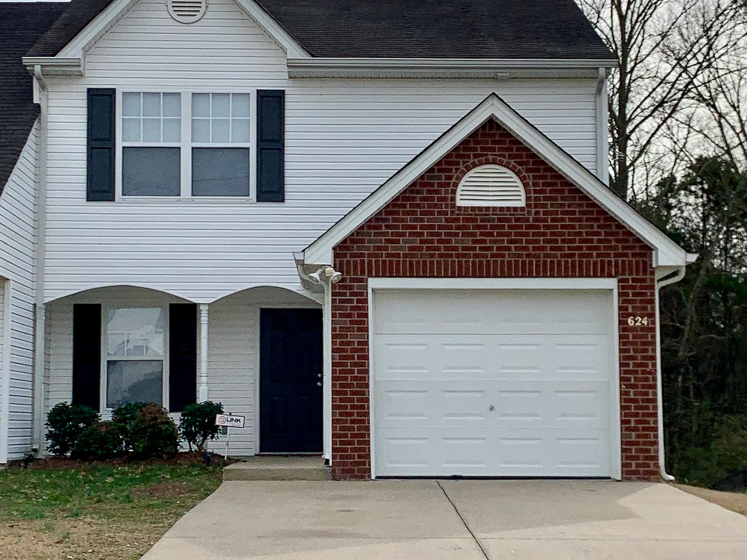 3 bed, 2.5 bath, 1267 sqft, $1,950 — Photo 1