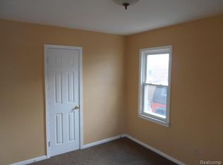 9244 Carter Ave, Allen Park, MI 48101