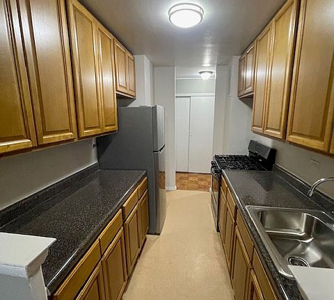 5th image of 590 Flatbush Ave APT 15T