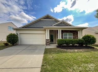 1876 Yellow Daisy Dr, Matthews, NC 28104