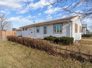 125 S 32nd St, Council Bluffs, IA 51501