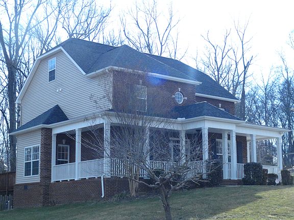 3rd image of 430 Rockwell Farm Ln