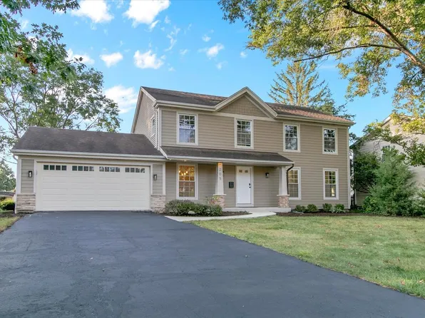 205 White Fawn Trl, Downers Grove, IL 60516