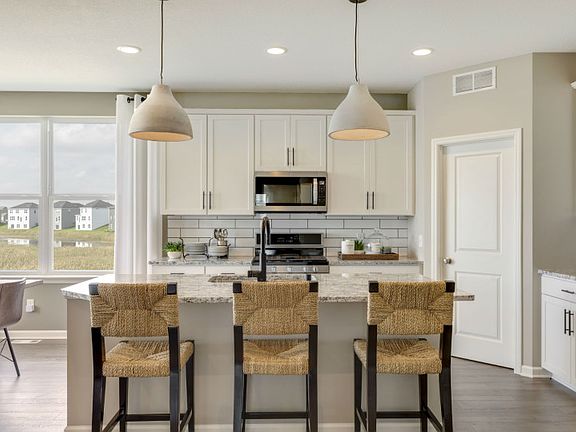 Eat-in Kitchen Island