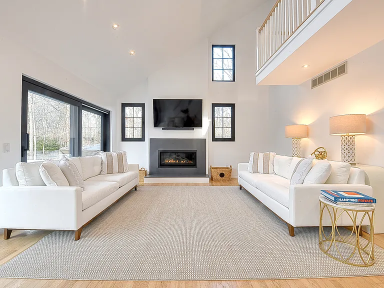 5 Woodcrest Dr — Photo 8