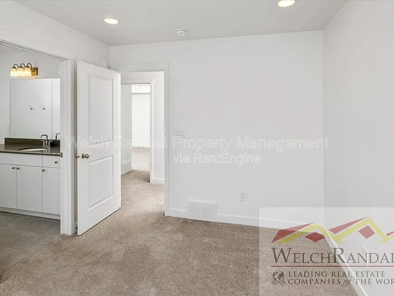 82 E Weekes Way — Photo 18