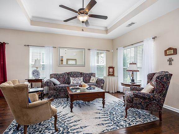 3rd image of 4034 Saint Jules Way