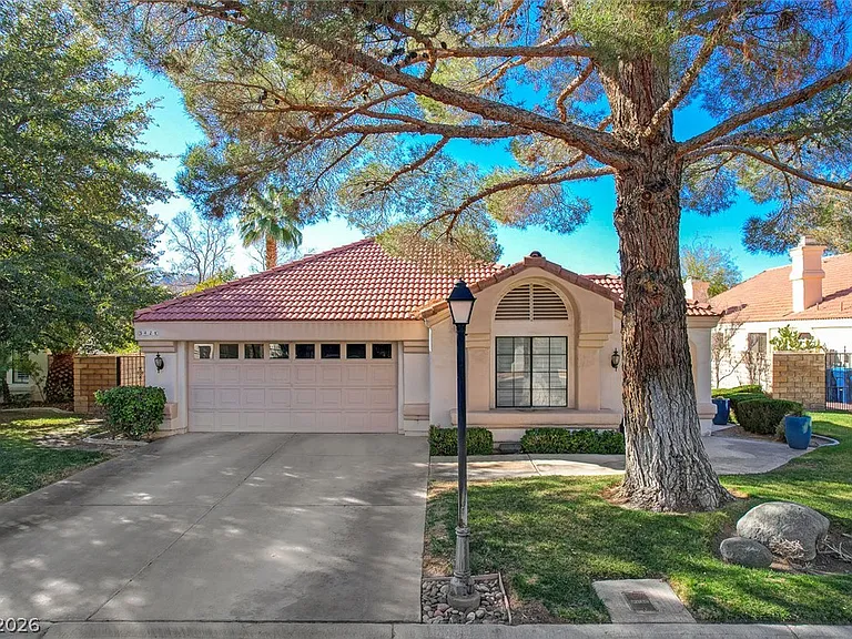 5429 Painted Sunrise Dr — Photo 65