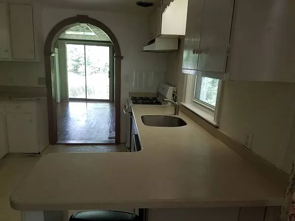 245 North Ave — Photo 10
