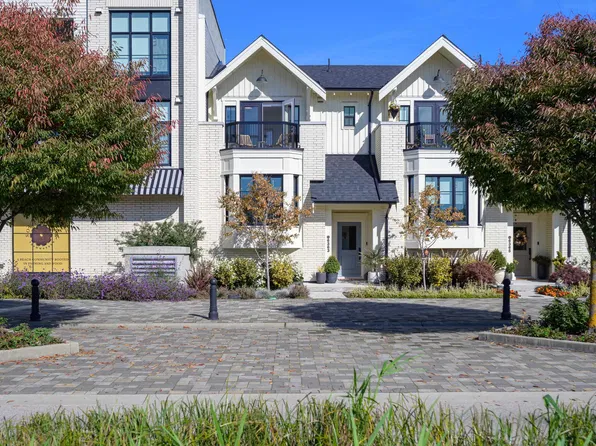 6363 Southlands Dr, Delta, BC V4L 0B5