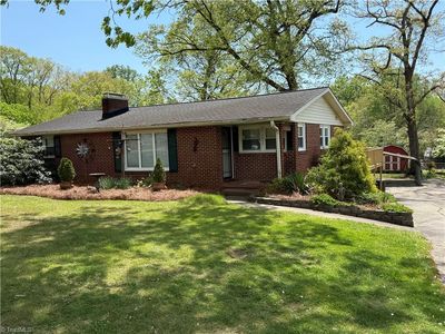 1632 Sanford Dr, Winston Salem, NC, 27105