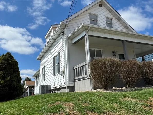 224 S Shupe St, Mount Pleasant, PA 15666
