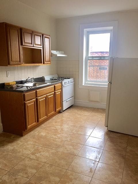 1st image of 285 Lincoln Ave APT 21