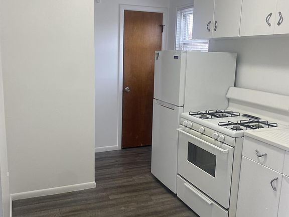 2nd image of 4400 Rocky River Dr #202