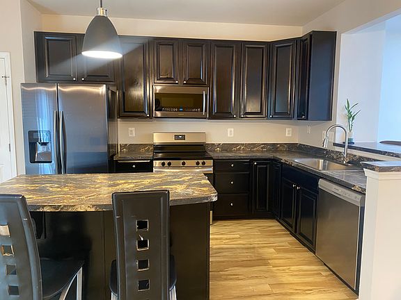 2nd image of 219 Staysail Dr