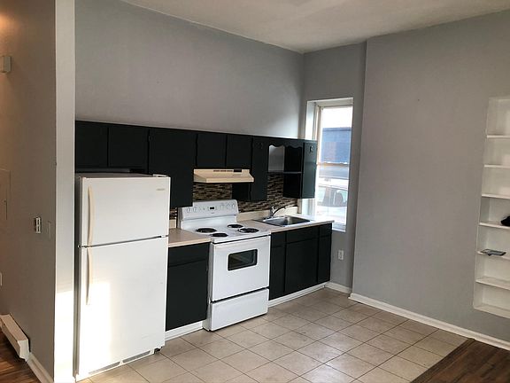 5th image of 444 Bridge St #1