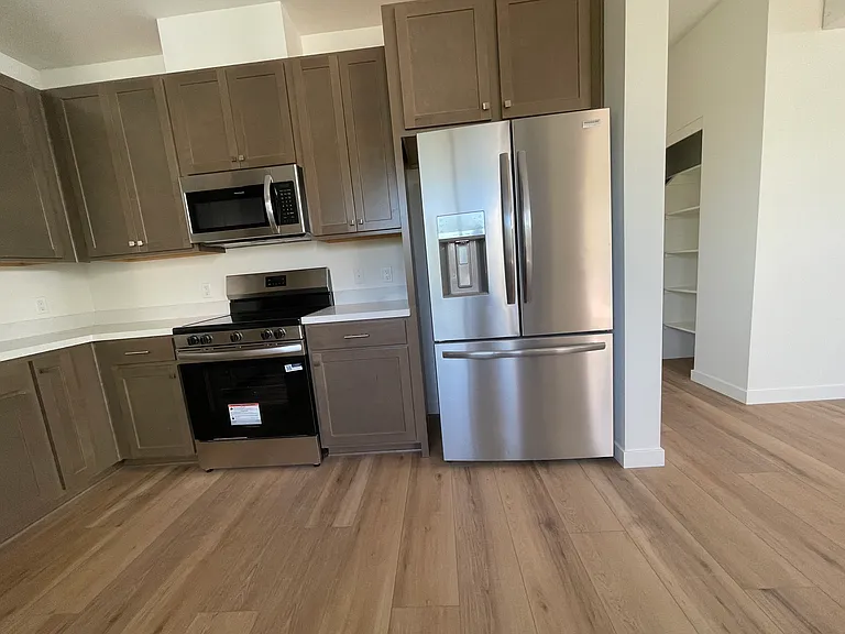 3 Healdsburg Ave — Photo 4