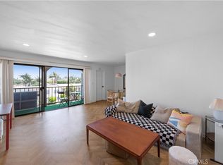 4595 California Ave UNIT 402, Long Beach, CA 90807