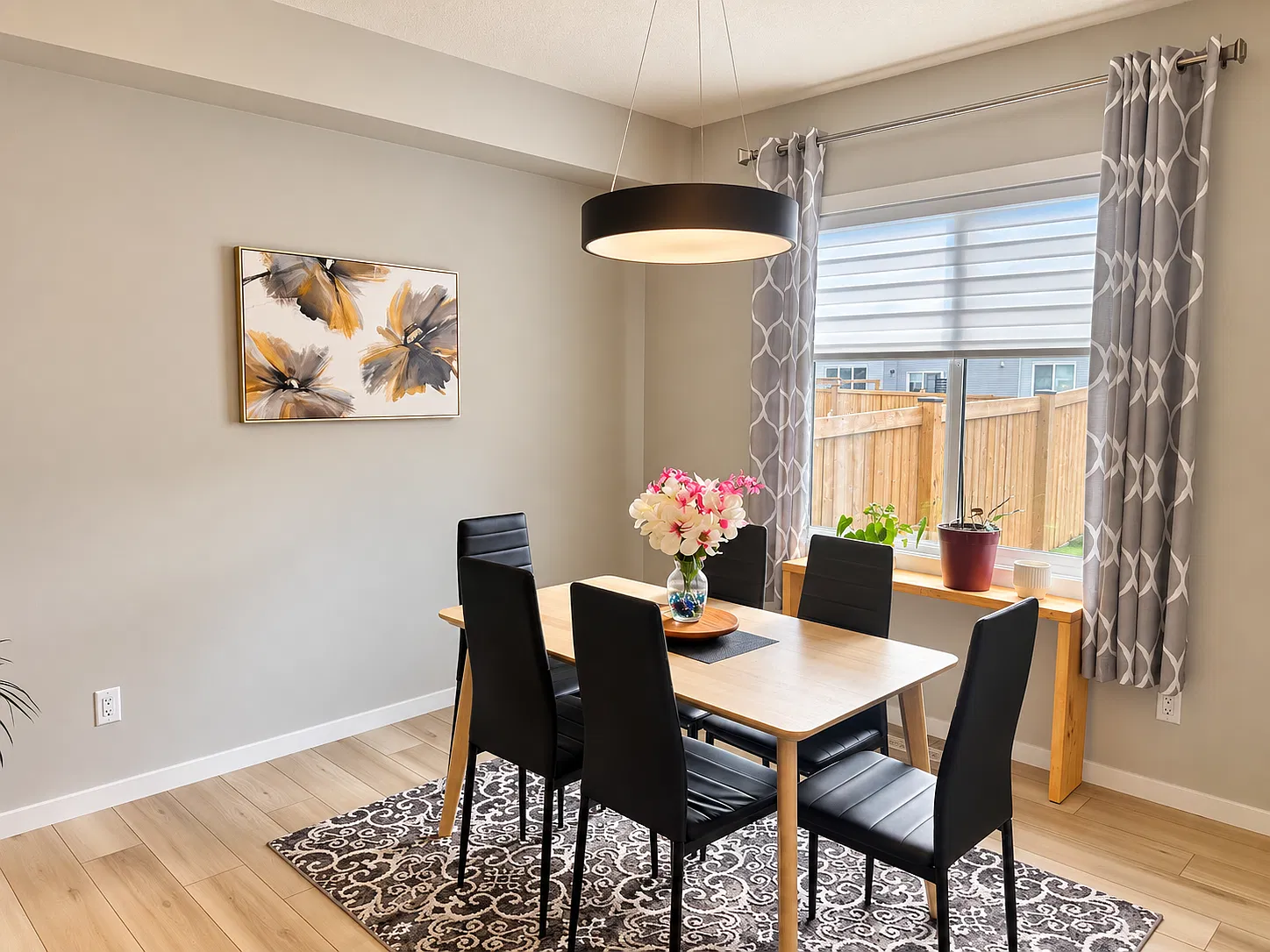 3 Bed + Bonus Room | 2.5 Bath | Double Detached Garage — Photo 4