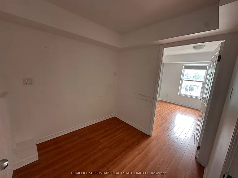 38 Kensington Pl #204 — Photo 5
