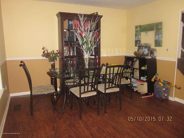 2nd image of 106 Tudor Ct